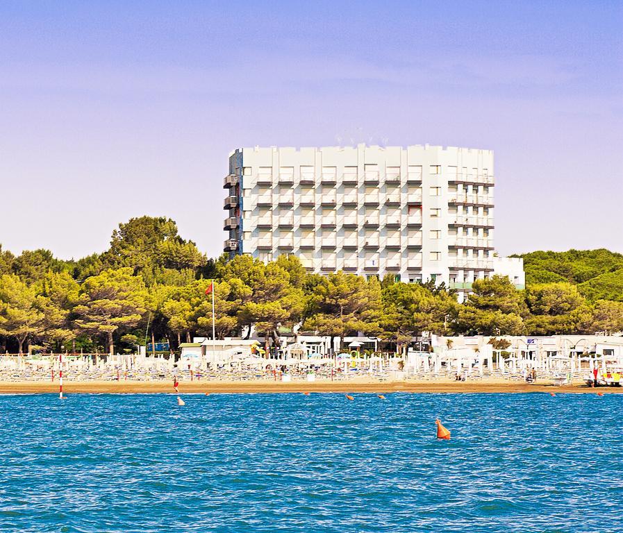 International Beach Hotel Lignano Sabbiadoro Buitenkant foto